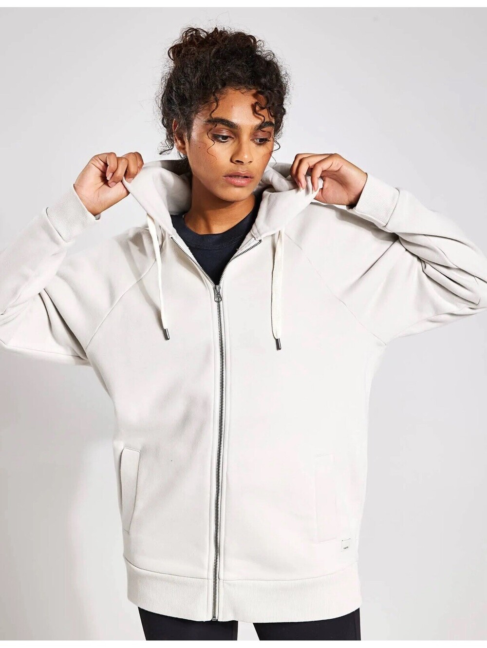 Vuori Womens Hoodie Medium Grey Restore Oversized Zip Up Athleisure Minimalist